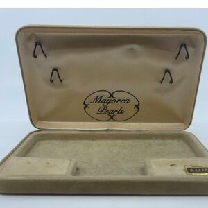 Mayorca‎ Pearls Empty Jewelry Box Case Beige Velvet Vintage